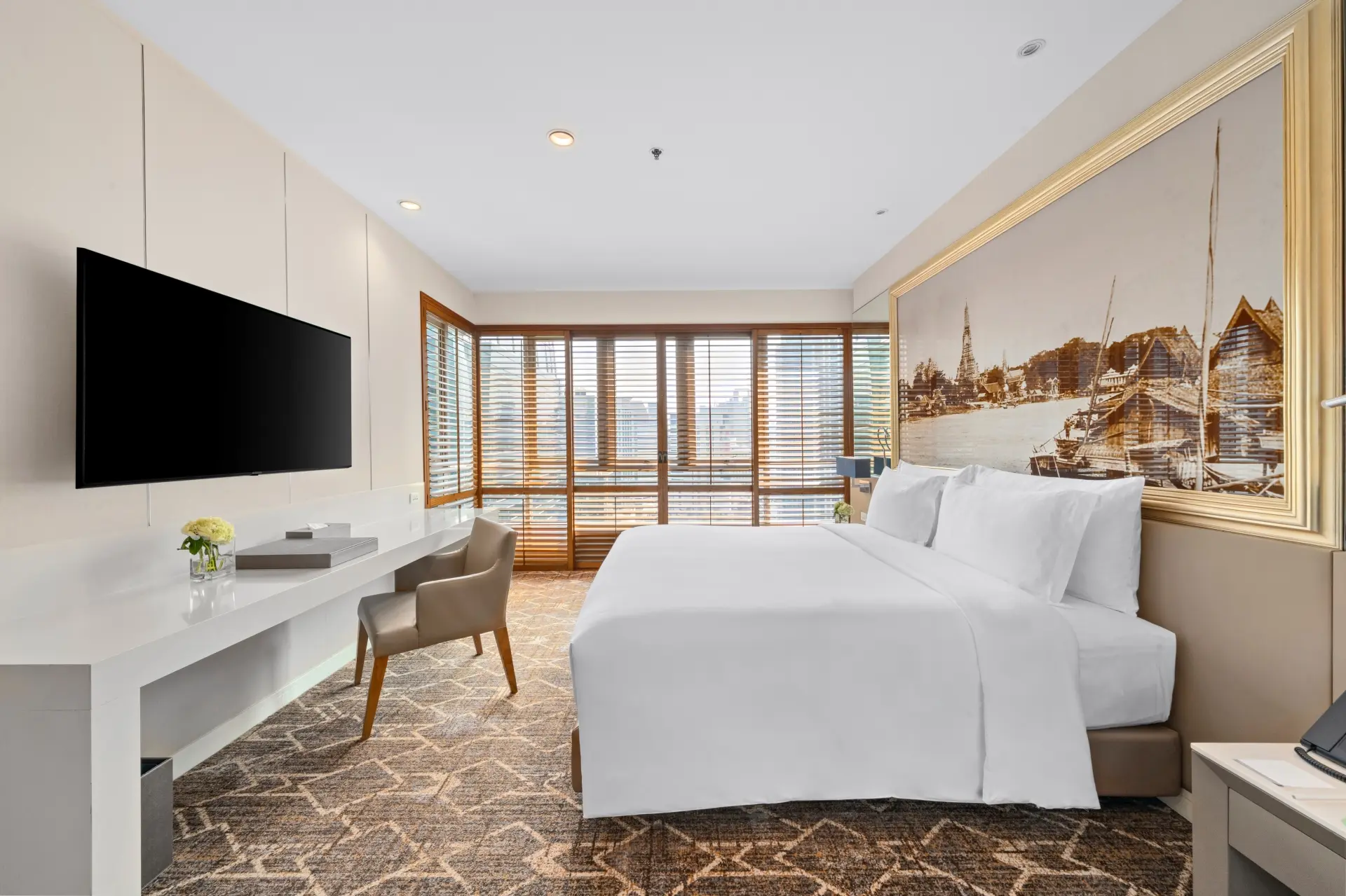 Corner Balcony Suite